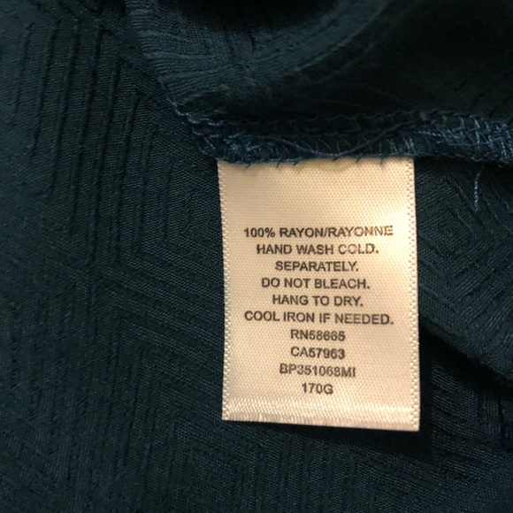 Sun & Shadow Blue long sleeve blouse- Size Large - Picture 8 of 9